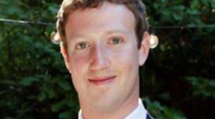 El fundador de Facebook, Mark Zuckerberg, arrasa en Internet con unas fotos semidesnudo
