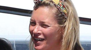 Kate Moss pillada en topless durante sus vacaciones en Saint Tropez sin su marido Jamie Hince