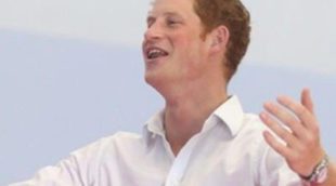 El Príncipe Harry desnudo: la confirmación de la Casa Real y el desafío de la prensa británica