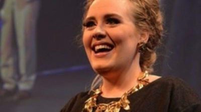 Adele niega que se haya casado con Simon Konecki