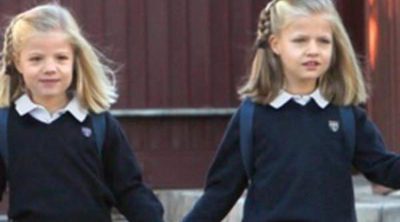 Los Príncipes Felipe y Letizia llevan a las Infantas Leonor y Sofía al colegio en el primer día de curso