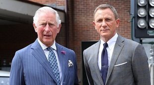 El Príncipe Carlos se reúne con el 'Agente 007', Daniel Craig