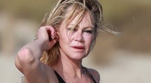 Melanie Griffith luce su espectacular cuerpo tonificado en las costas de Ibiza