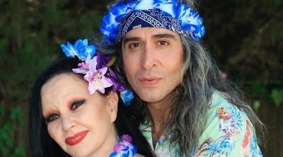 Mario Vaquerizo celebra su 45 cumpleaños con una gran fiesta hawaiana