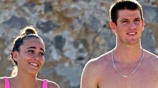 Aitana Ocaña y Miguel Bernardeau, dos tortolitos disfrutando de las playas de Ibiza