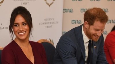 De la sonrisa de Meghan Markle a la tensión del Príncipe Harry en su inesperada aparición pública