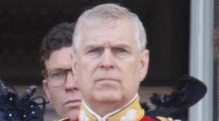 La retirada del Príncipe Andrés hace revivir la peor crisis que sacudió a la Familia Real Británica