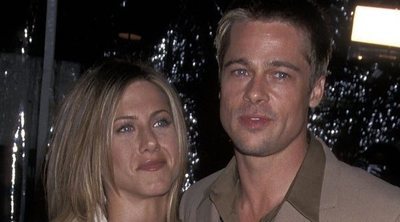 Brad Pitt acude a la fiesta de Navidad de Jennifer Aniston quince años después de su ruptura