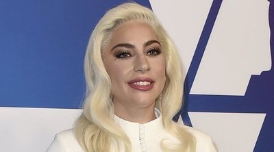 Lady Gaga comienza 2020 besando apasionadamente a un misterioso hombre en Las Vegas