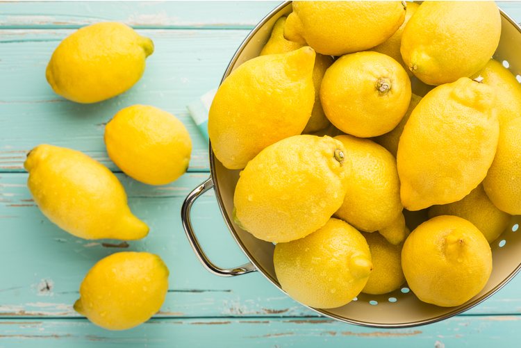 Los limones cuanto más grandes y más pesados más zumo tienen