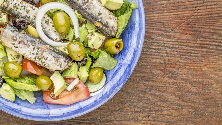 El pescado que utilices para tu ensalada puede variar siempre que sea de calidad
