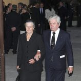 Teresa de Borbón-Dos Sicilias e Íñigo Moreno en el funeral de su hijo Fernando Moreno