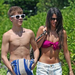 Justin Bieber y Selena Gomez en Hawai