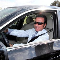 José Ortega Cano en coche