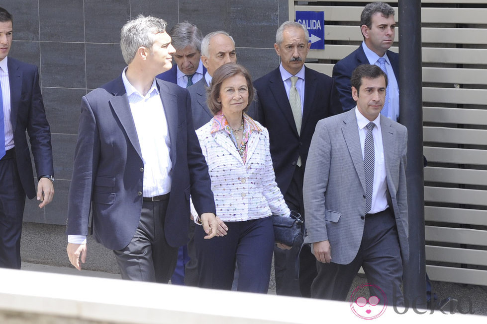 La Reina Sofía visita al Rey Juan Carlos en el Hospital