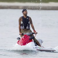 Eduardo Cruz en una moto acuática