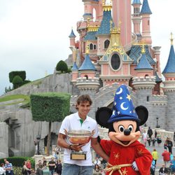 Rafa Nadal y Mickey en Disneyland Paris