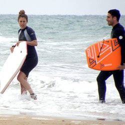 Miguel Ángel Silvestre y Blanca Suárez tras surfear