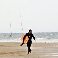 Miguel Ángel Silvestre en las playas gaditanas