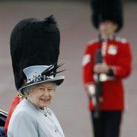 La Reina Isabel II en el desfile 'Trooping the colour'