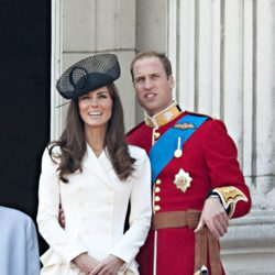 Los Duques de Cambridge en Buckingham Palace
