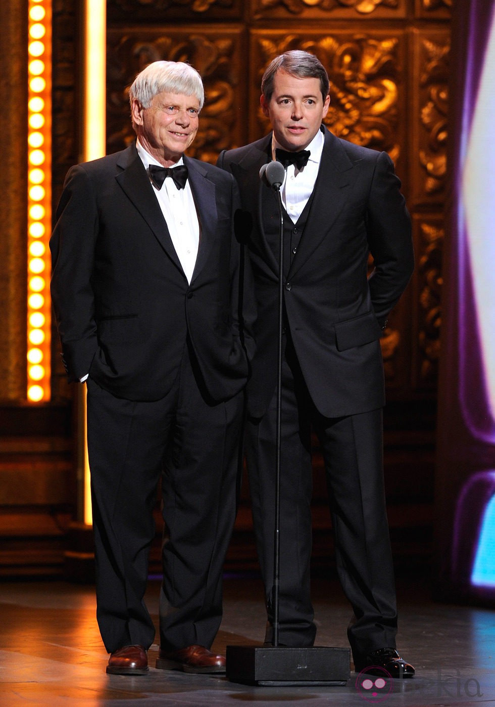 Robert Morse y Matthew Broderick en los Premios Tony 2011