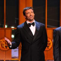 Hugh Jackman y Neil Patrick Harris en los Premios Tony 2011