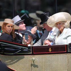 Carlos de Inglaterra, Camilla Parker y las Princesas de York en Ascot