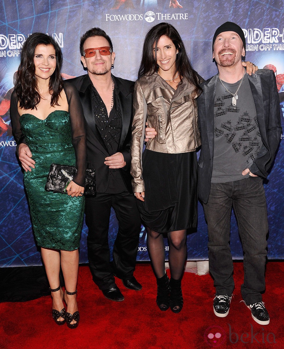 Ali Hewson, Bono de U2, Morleigh Steinberg y The Edge de U2 en 'Spider-Man'