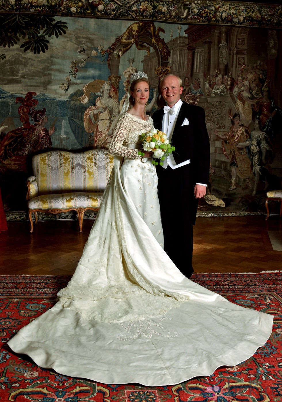 La Princesa Natalia y Alexander Johannsman posan tras casarse