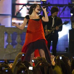 Selena Gomez cantando en en los MuchMusic Video Awards 2011
