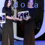 Ángeles González-Sinde entrega el Premios Yo Dona a Kate Winslet