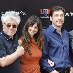 Almodóvar, Penélope Cruz y Javier Bardem en el Paseo de la Fama de Madrid