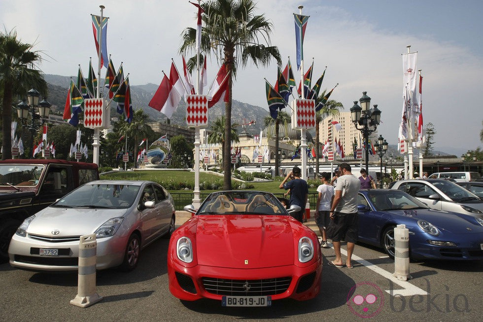 La Plaza del Casino de Monte-Carlo adornada para la boda de Alberto de Mónaco