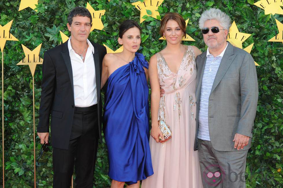 Antonio Banderas, Elena Anaya, Blanca Suárez y Pedro Almodóvar en la Fiesta 'Elle'