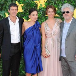 Antonio Banderas, Elena Anaya, Blanca Suárez y Pedro Almodóvar en la Fiesta 'Elle'