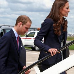 Los Duques de Cambridge toman un avión con destino a Canadá