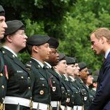 El Príncipe Guillermo saluda a la Guardia de Honor en Ottawa