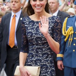 La Duquesa Catalina de Cambridge saludando en Canadá