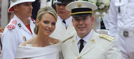 Charlene y Alberto de Mónaco tras su boda religiosa