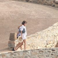 Una embarazada Carla Bruni junto a Nicolas Sarkozy en la Costa Azul