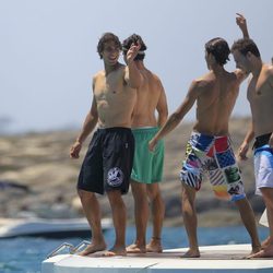 Rafa Nadal disfruta con unos amigos de unas vacaciones en Ibiza