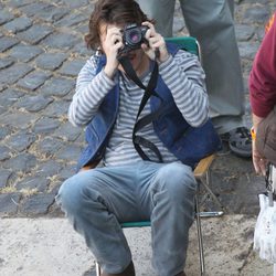 Emile Hirsch realiza fotografías en el rodaje de 'Venuto al mondo' en Roma