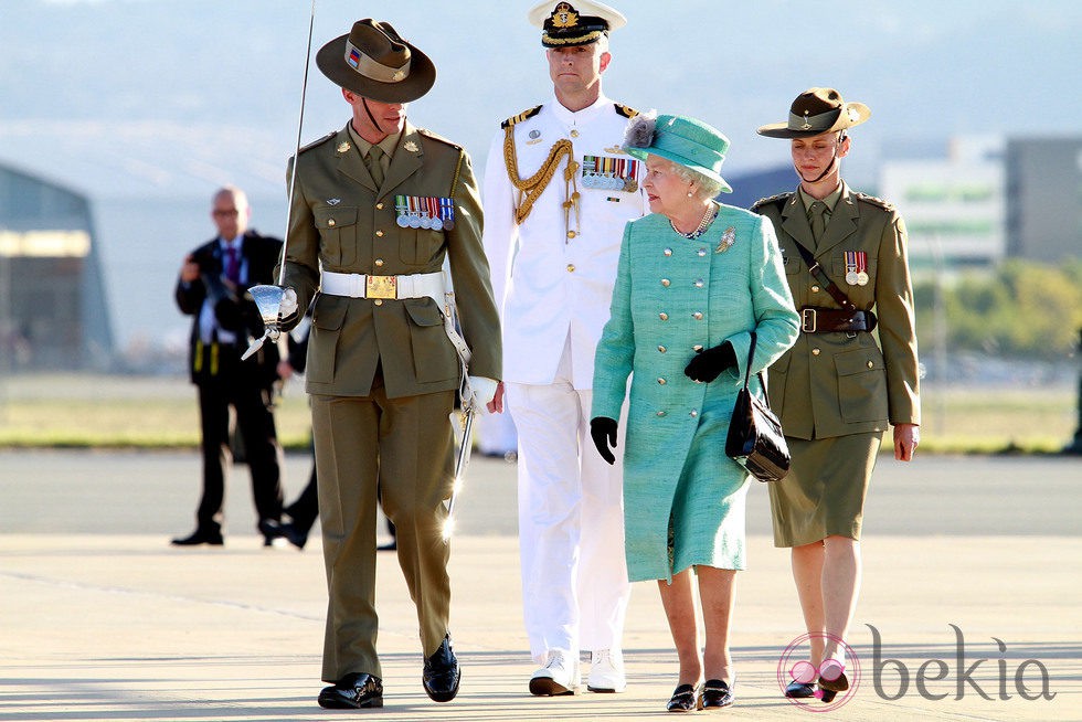 La reina de Inglaterra y el duque de Edimburgo en Australia