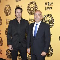 Raúl Olivo y Kike Sarasola en el estreno del musical 'El Rey León' en Madrid