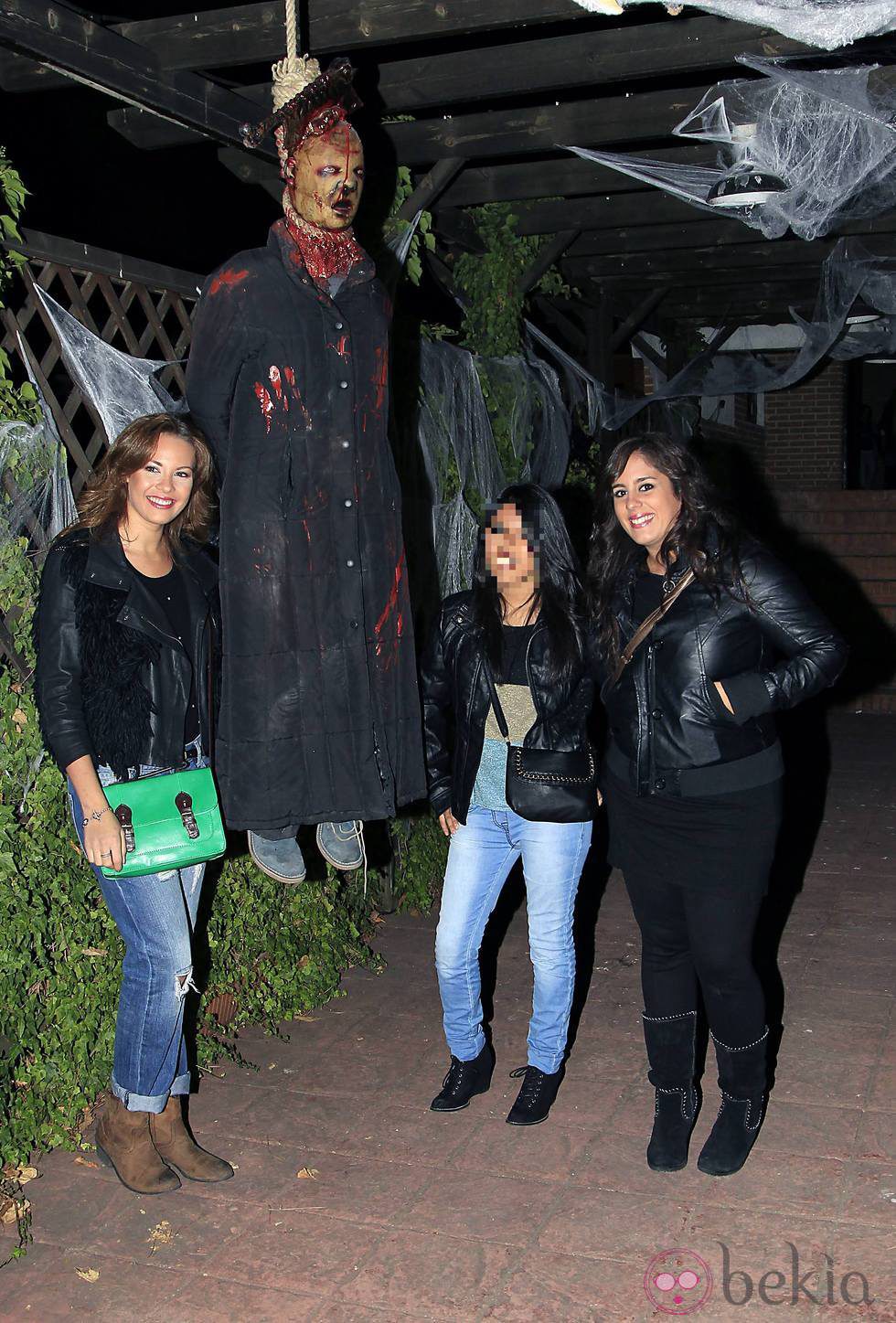 Jessica Bueno, Chabelita Pantoja y Anabel Pantoja en la fiesta de Halloween del Parque de Atracciones