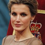 Los pendientes y el maquillaje de la Princesa Letizia en los Premios Príncipe de Asturias 2011