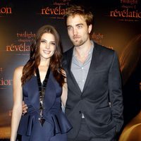 Robert Pattinson y Ashley Greene en la presentación de 'Amanecer' en París
