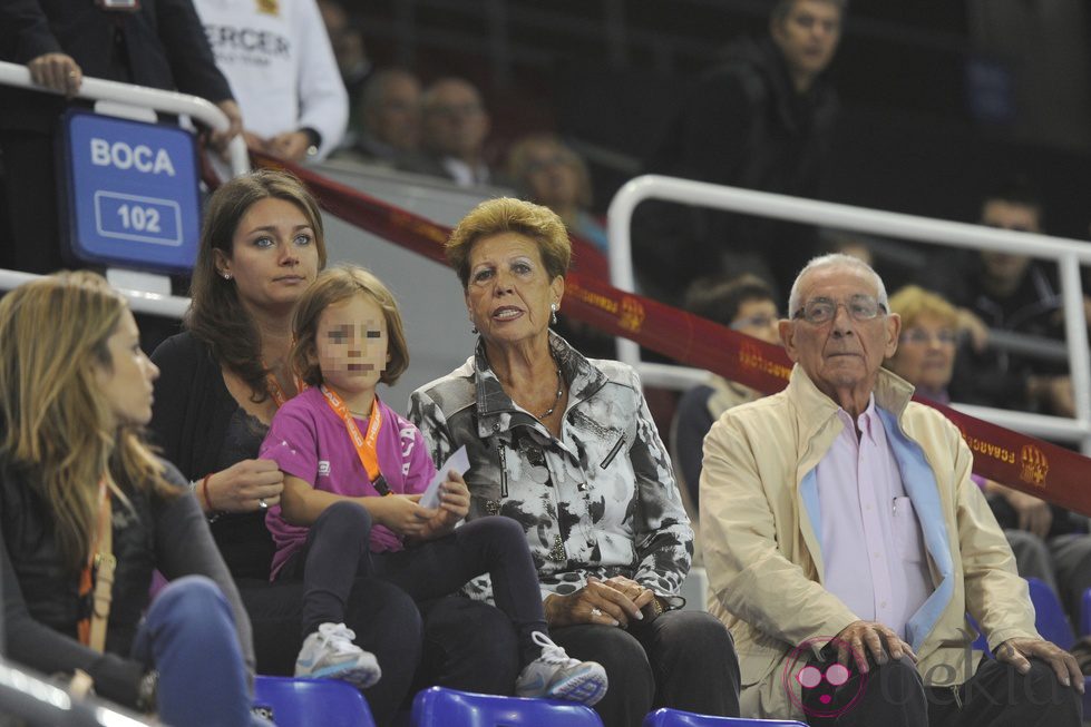 Emilio Sánchez, Marisa Vicario y Simona Brozetti en el partido homenaje a Andrés Gimeno
