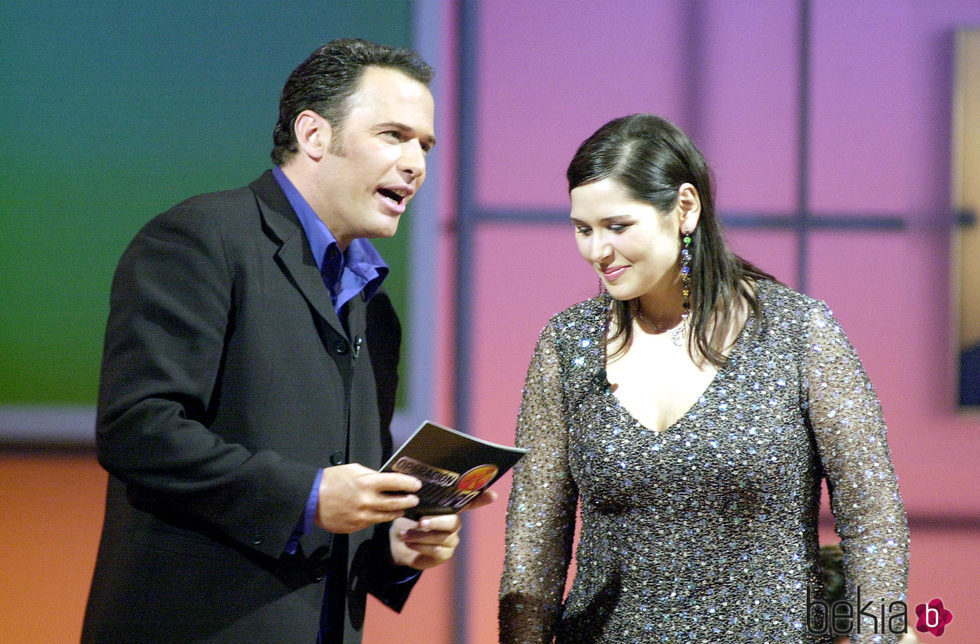 Rosa López y Carlos Lozano en la gala final de la primera edición de 'Operación Triunfo'